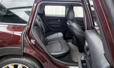 MINI Clubman 2018, 130499 км, за 6236.05 USD - фото 12