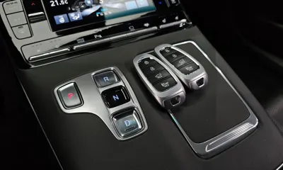Hyundai Grandeur 2020, 86625 км, за 16410.66 USD - фото 9