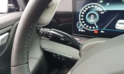 Hyundai Grandeur 2020, 86625 км, за 16410.66 USD - фото 20
