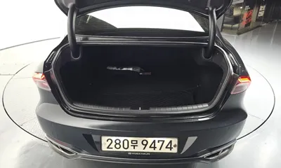 Hyundai Grandeur 2020, 86625 км, за 16410.66 USD - фото 32