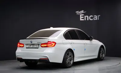 BMW 3-Series 2018, 89031 км, за 9602.64 USD