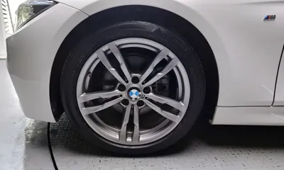 BMW 3-Series 2018, 89031 км, за 9602.64 USD