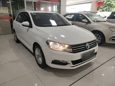 Volkswagen Santana 2021, 65100 км, за 6945.13 USD
