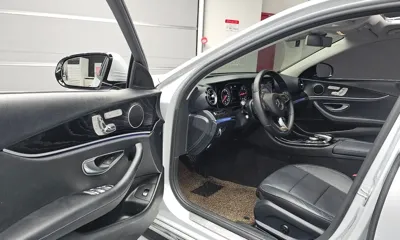 Mercedes-Benz E-Class 2017, 85509 км, за 12964.18 USD - фото 10