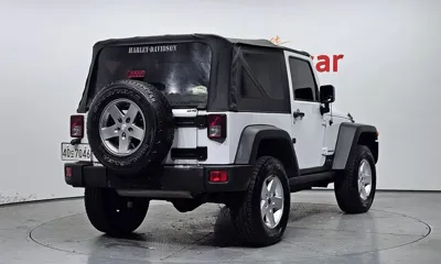 Jeep Wrangler 2017, 79310 км, за 13268.52 USD