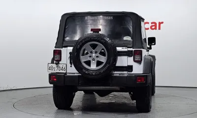 Jeep Wrangler 2017, 79310 км, за 13268.52 USD