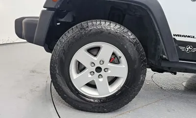 Jeep Wrangler 2017, 79310 км, за 13268.52 USD