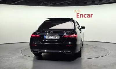 Mercedes-Benz E-Class 2021, 54079 км, за 24380.57 USD