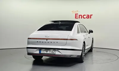 Hyundai Grandeur 2023, 53983 км, за 22736.17 USD