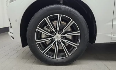 Volvo XC60 2021, 43857 км, за 28160.69 USD
