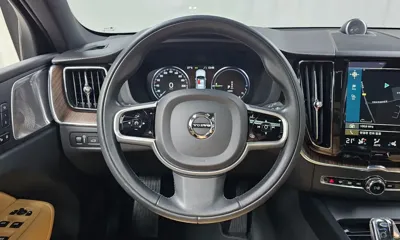 Volvo XC60 2021, 43857 км, за 28160.69 USD - фото 13