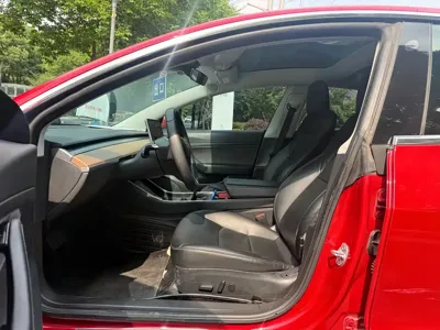 Tesla Model 3 2020, 107000 км, за 12919.11 USD