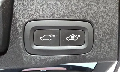 Volvo XC60 2019, 116933 км, за 17001.44 USD - фото 29