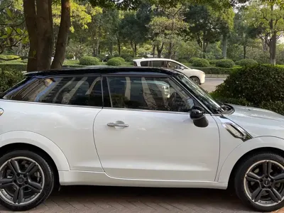 MINI Mini Paceman 2014, 86000 км, за 5575.61 USD