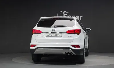 Hyundai Santafe 2016, 117008 км, за 8262.83 USD