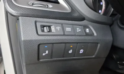 Hyundai Santafe 2016, 117008 км, за 8262.83 USD - фото 12