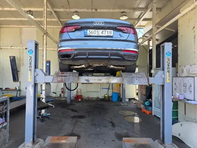 Audi A4 2021, 69672 км, за 15621.53 USD