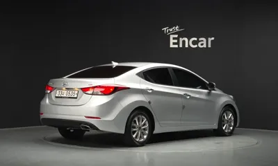 Hyundai Avante 2016, 10153 км, за 5529.54 USD