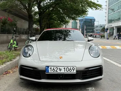 Porsche 911 2023, 12900 км, за 128931.38 USD