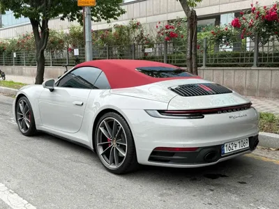 Porsche 911 2023, 12900 км, за 128931.38 USD