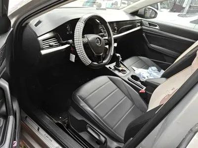 Volkswagen Lavida 2018, 85100 км, за 5694.69 USD - фото 9