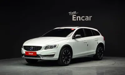 Volvo V60 · 2016 год