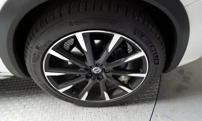 Volvo V60 2016, 133159 км, за 7261.31 USD