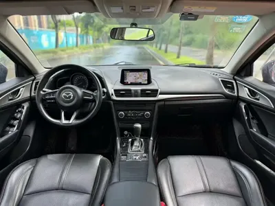 Mazda 3 Axela 2019, 130000 км, за 4950.71 USD