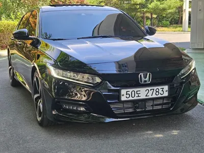Honda Accord 2018, 44215 км, за 10569.81 USD