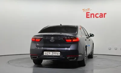 Kia K7 2018, 109977 км, за 20349.22 USD