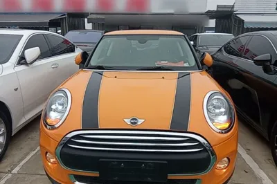 MINI MINI 2014, 108000 км, за 8354 USD