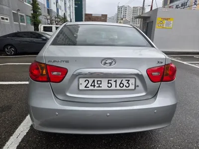 Hyundai Avante 2009, 167000 км, за 1706.71 USD
