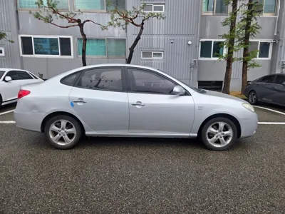 Hyundai Avante 2009, 167000 км, за 1706.71 USD