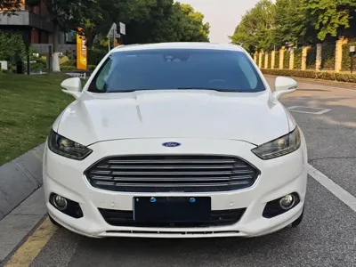 Ford Mondeo 2014, 110000 км, за 4234.51 USD