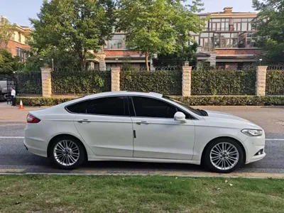 Ford Mondeo 2014, 110000 км, за 4234.51 USD