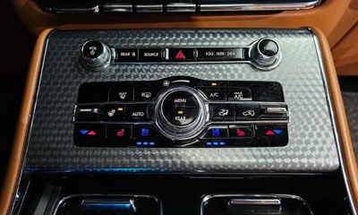 Lincoln Aviator 2022, 83998 км, за 27153.73 USD - фото 27