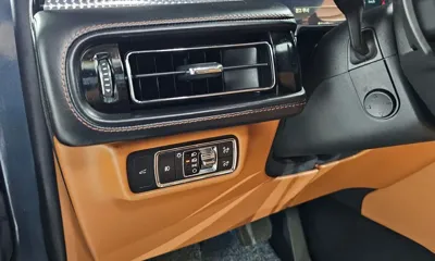 Lincoln Aviator 2022, 83998 км, за 27153.73 USD - фото 33