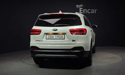 Kia Sorento 2016, 83275 км, за 9967.43 USD