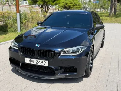 BMW M5 · 2016 год