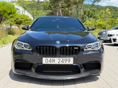 BMW M5 2016, 69700 км, за 34527.71 USD