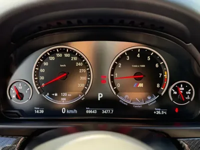 BMW M5 2016, 69700 км, за 34527.71 USD - фото 8