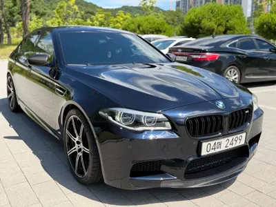 BMW M5 2016, 69700 км, за 34527.71 USD - фото 19