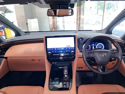 Toyota Vellfire 2026, 13000 км, за 126881 USD