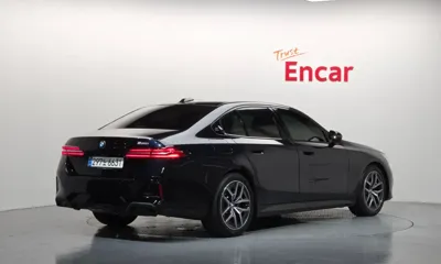 BMW 5-Series 2026, 12318 км, за 45884.21 USD