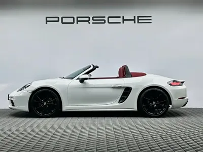 Porsche 718 2021, 36000 км, за 55462.63 USD