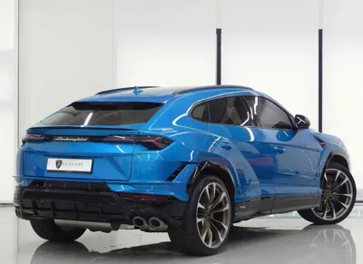 Lamborghini Urus 2023, 5600 км, за 234024.49 USD