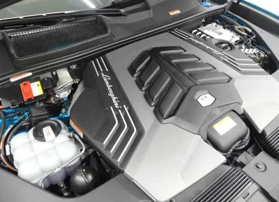 Lamborghini Urus 2023, 5600 км, за 234024.49 USD