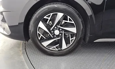 Hyundai Grandeur 2023, 105397 км, за 15302.46 USD