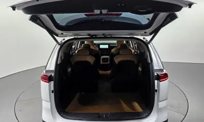 Kia Canival 2023, 72161 км, за 18720.43 USD - фото 20