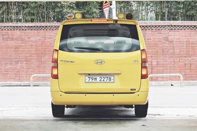 Hyundai Starex 2010, 197689 км, за 2927.4 USD